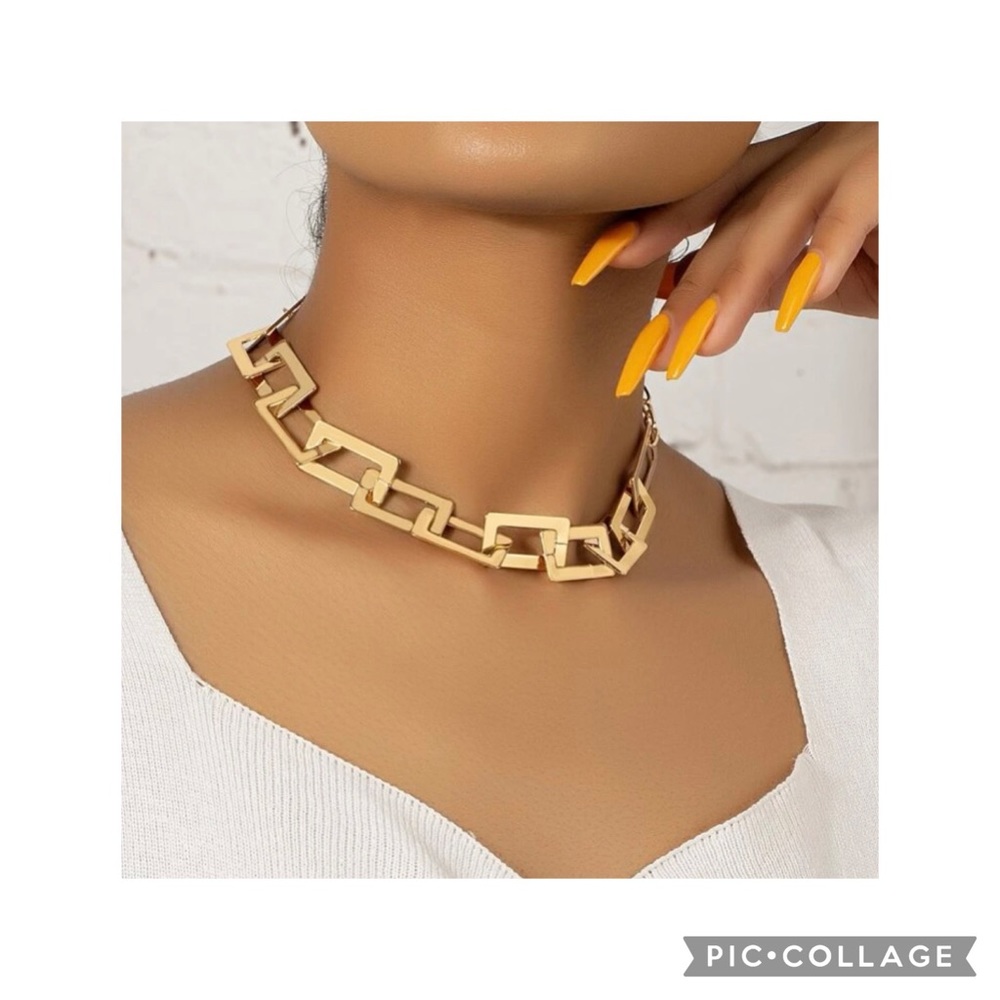Gold rectangle chain necklace